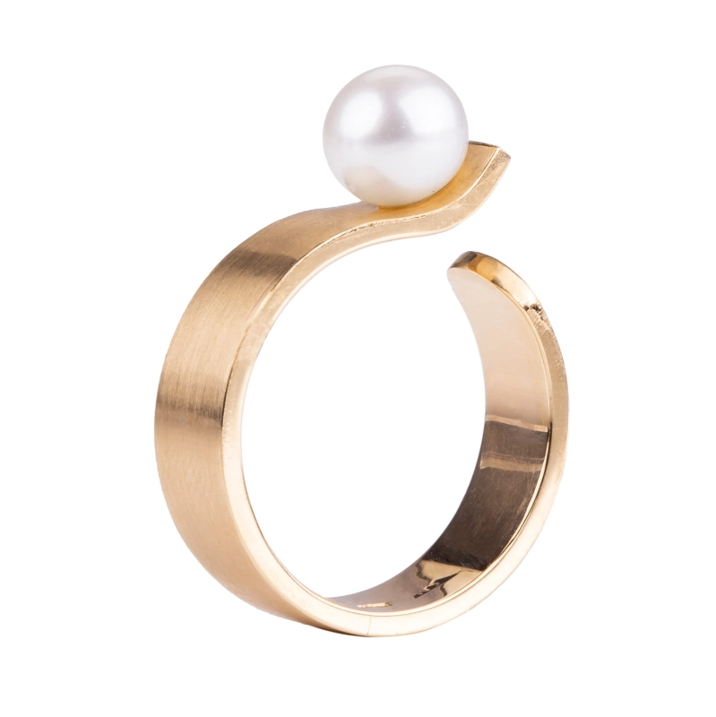 pierścionek z perłą, minimalistyczny, prosty, geometryczny ręcznie robiony, perła hodowana, złoto 585, 14K
