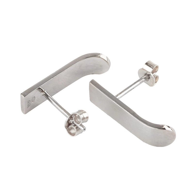 kolczyki wykonane ze złota, proste, ponadczasowe, zaskakujące i jakościowe, wyjątkowa biżuteria dla kobiety, preznet dla niej, dla dziewczyny, dla kobiety, dla nażeczonej