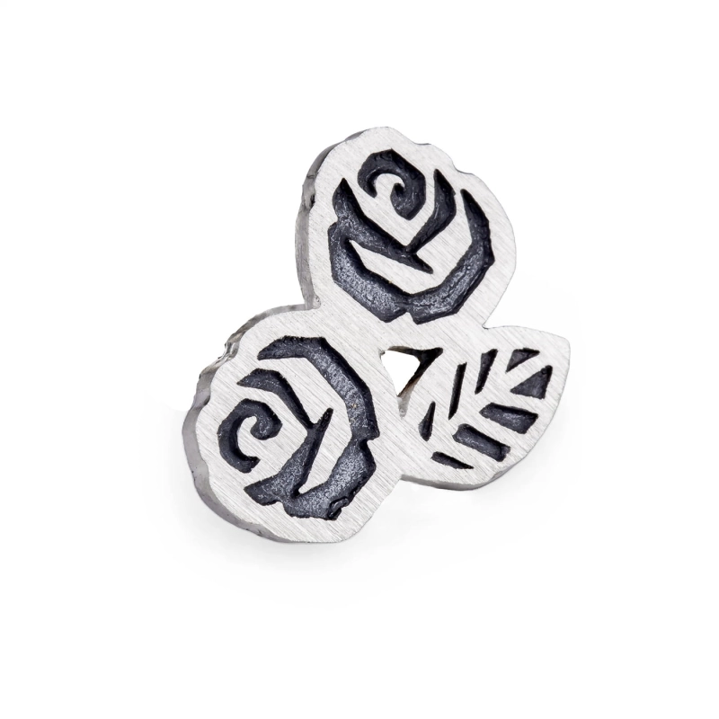 pin róża niki mały róże srebro 925