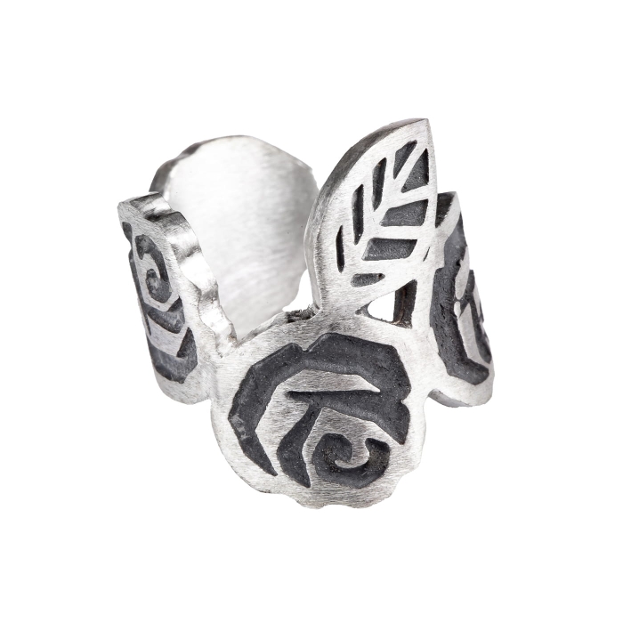 nausznika dwie róże i jeden listek ze srebrna oksydowanego w Katowicach