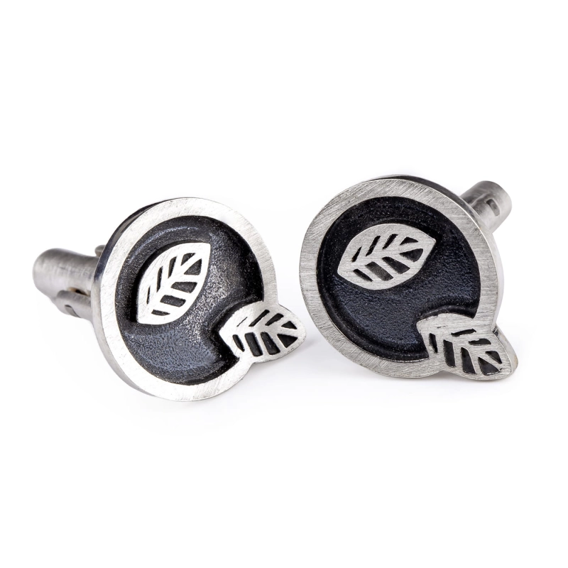 spinki do manietów z motywem listka