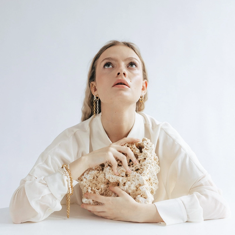 kolczyki ze srebra w czarnym kolorze