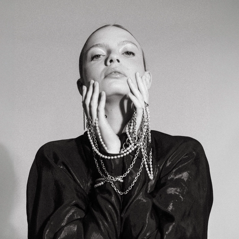 naszyjnik drobny ankier, delikatność, kolekcja move